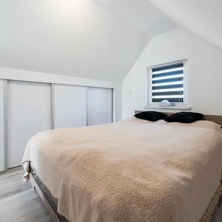 Gronow - Jacuzzi Sauna * Jezow Sudecki