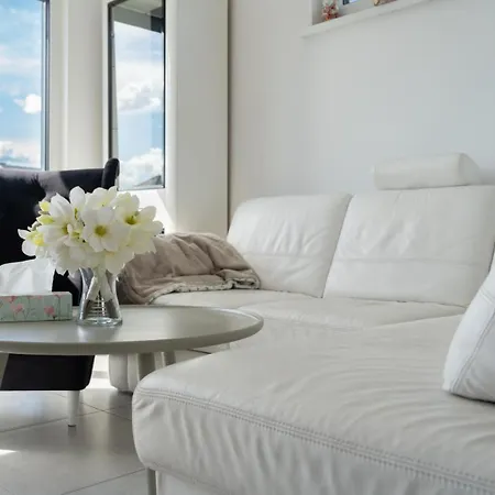 Gronow - Jacuzzi Sauna Jezow Sudecki