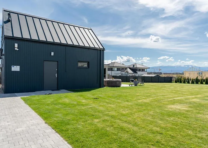 Gronow - Jacuzzi Sauna Jezow Sudecki